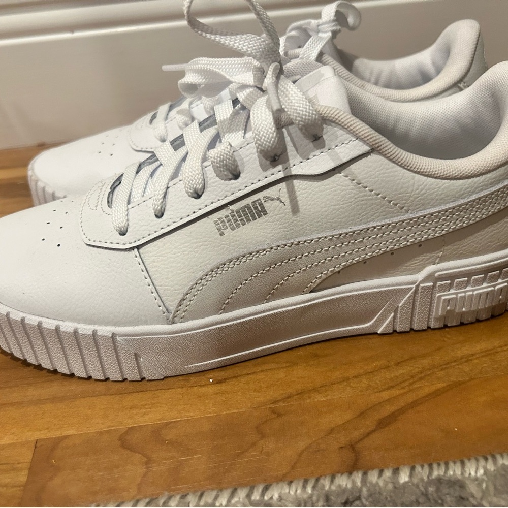 PUMA Carina 2.0 Womens Sneakers 9.5